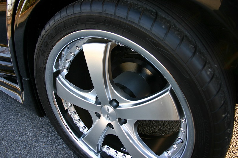 DONZ COLUMBO 19inch A/W(255/35-19)