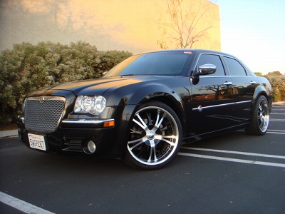 300C（5.7HEMI）3台/チャージャー1台入庫予定 | イベント、店舗情報